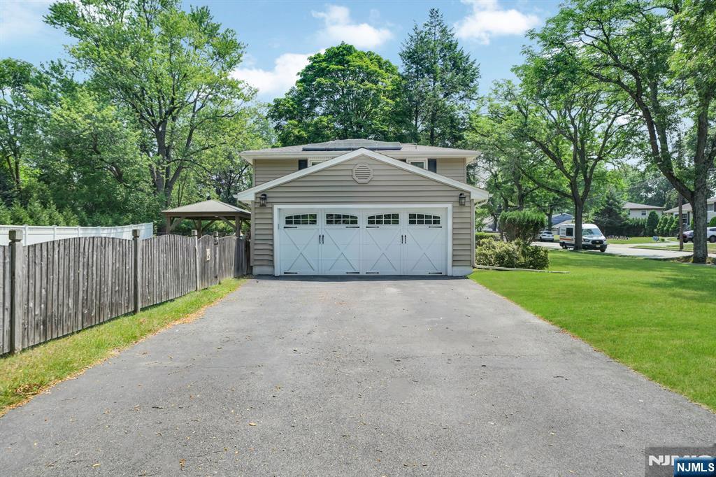 19 Lawrence Road Wayne, NJ 07470 - Photo 26 of 33