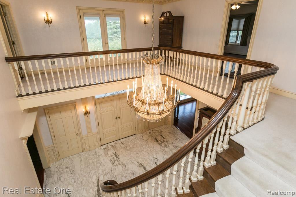 5941 Southgate Road Rochester, MI 48306 - Photo 42 of 72 5941SouthgateRd-41.jpg