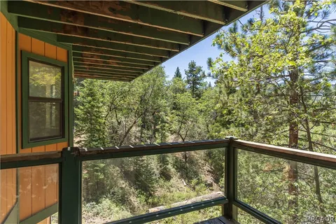 $549,900 | 696 Menlo Drive, Big Bear Lake, CA 92315