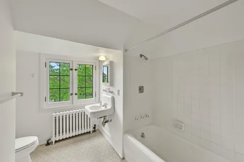 $1,395,000 | 3445 North Lake Drive, Milwaukee, WI 53211