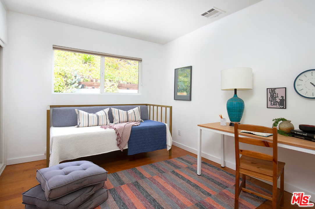 4467 Bowman Boulevard Los Angeles, CA 90032 - Photo 11 of 23