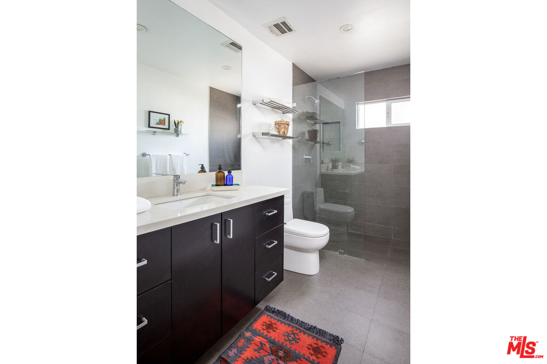 4467 Bowman Boulevard Los Angeles, CA 90032 - Photo 16 of 23