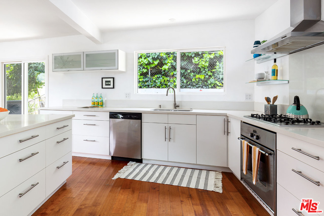 4467 Bowman Boulevard Los Angeles, CA 90032 - Photo 9 of 23