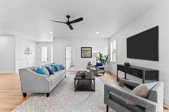 $679,995 | 9943 West Sunberry Court, Star, ID 83669