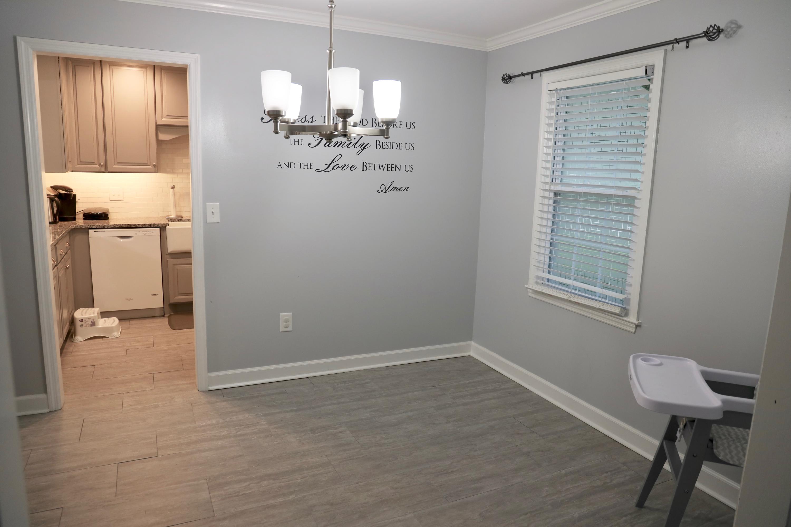 100 Ruffin Court Summerville, SC 29486 - Photo 3 of 32 Dining room