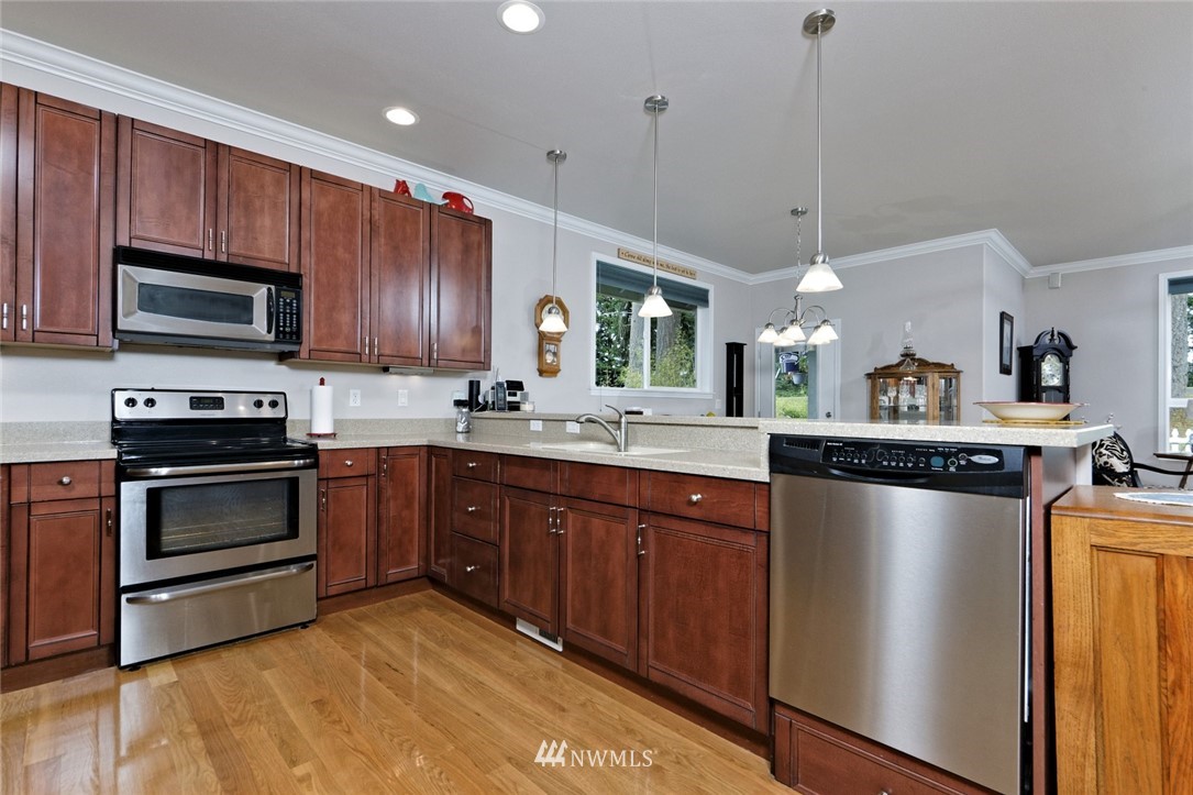 1391 East Old Ranch Road Allyn, WA 98524 - Photo 12 of 32 Gallery Image 12