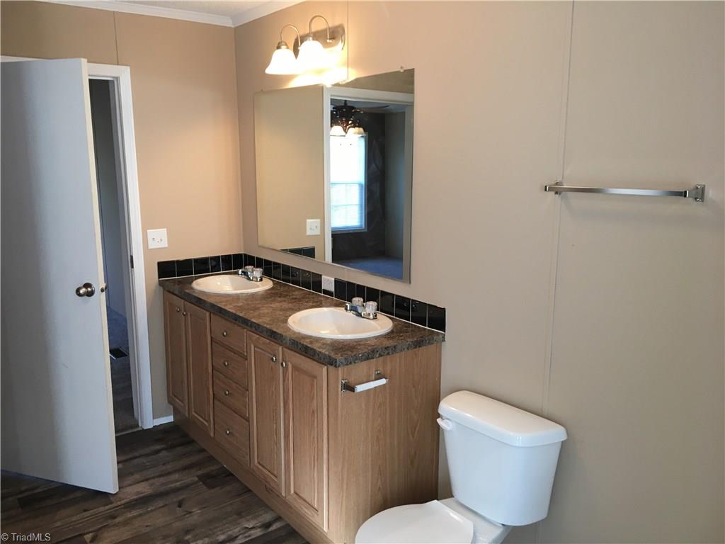 1656 Frye Bridge Road Clemmons, NC 27012 - Photo 9 of 17 Gallery Image 9