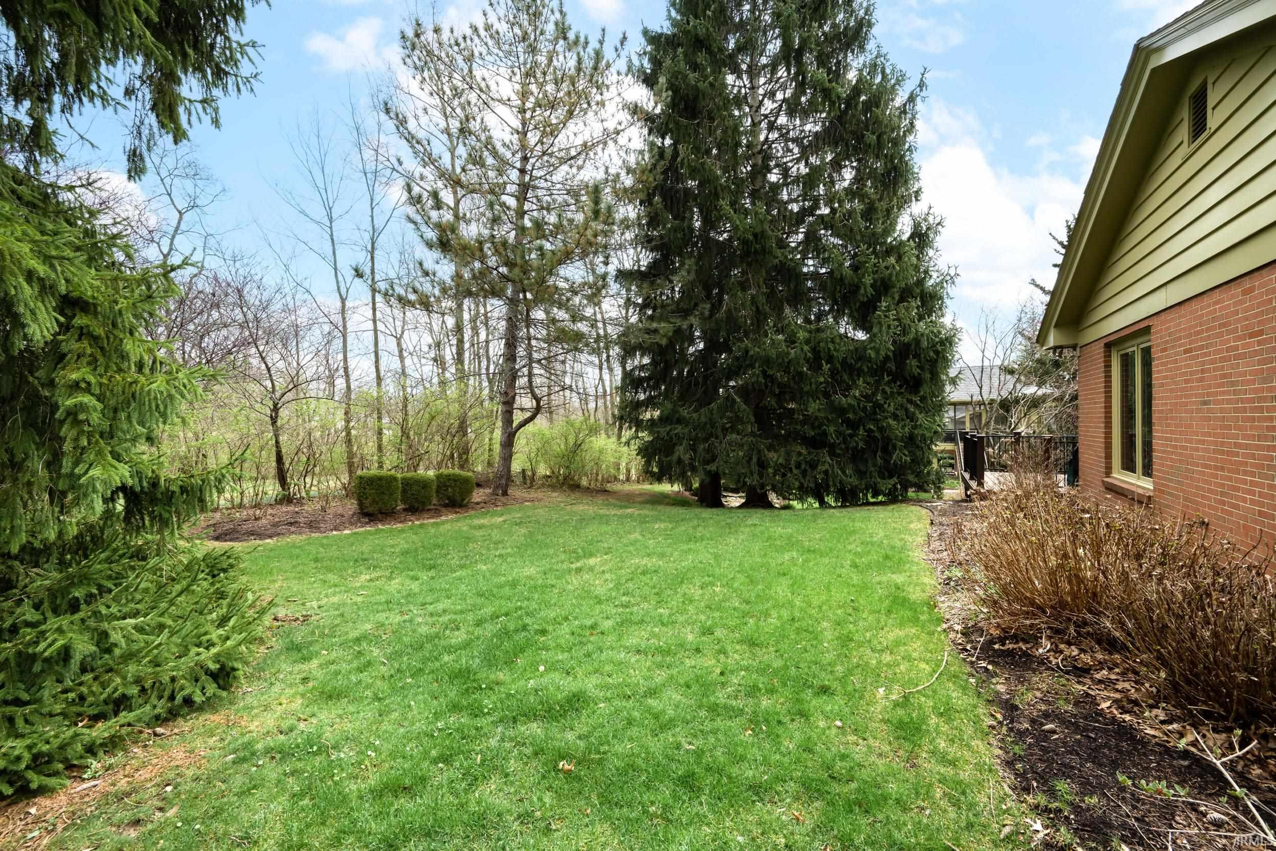 2801 Wind Pump Road Fort Wayne, IN 46804 - Photo 32 of 35