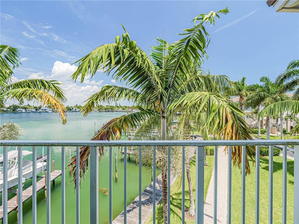 1564 Island Cove Road Fort Pierce, FL 34949 - Photo 16 of 26 14