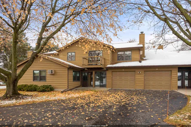 $184,900 | 1160 Brittany Court, Unit 93, Neenah, WI 54956