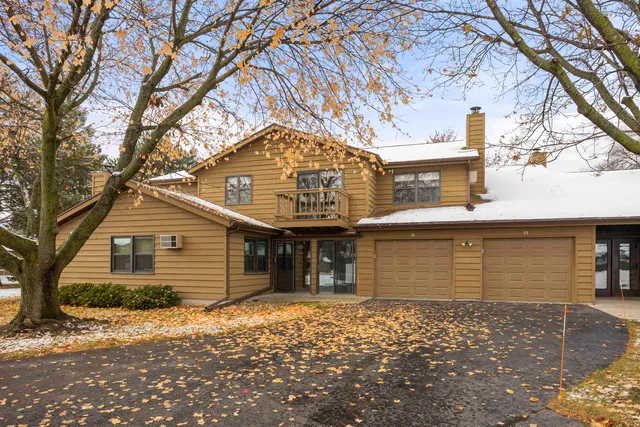 $184,900 | 1160 Brittany Court, Unit 93, Neenah, WI 54956