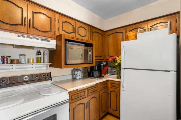$174,900 | 1160 Brittany Court, Unit 93, Neenah, WI 54956