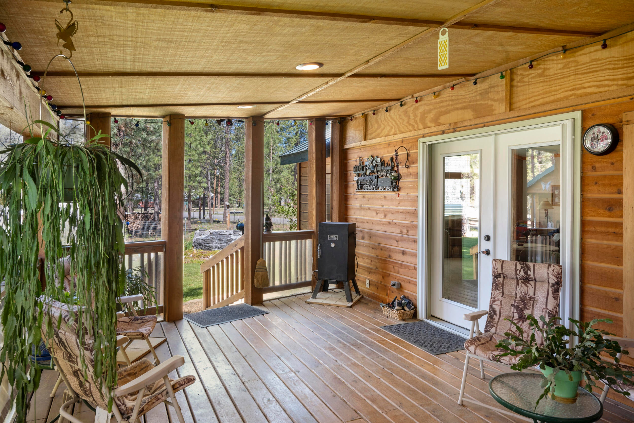1838 Rector Drive La Pine, OR 97739 - Photo 59 of 69 porch