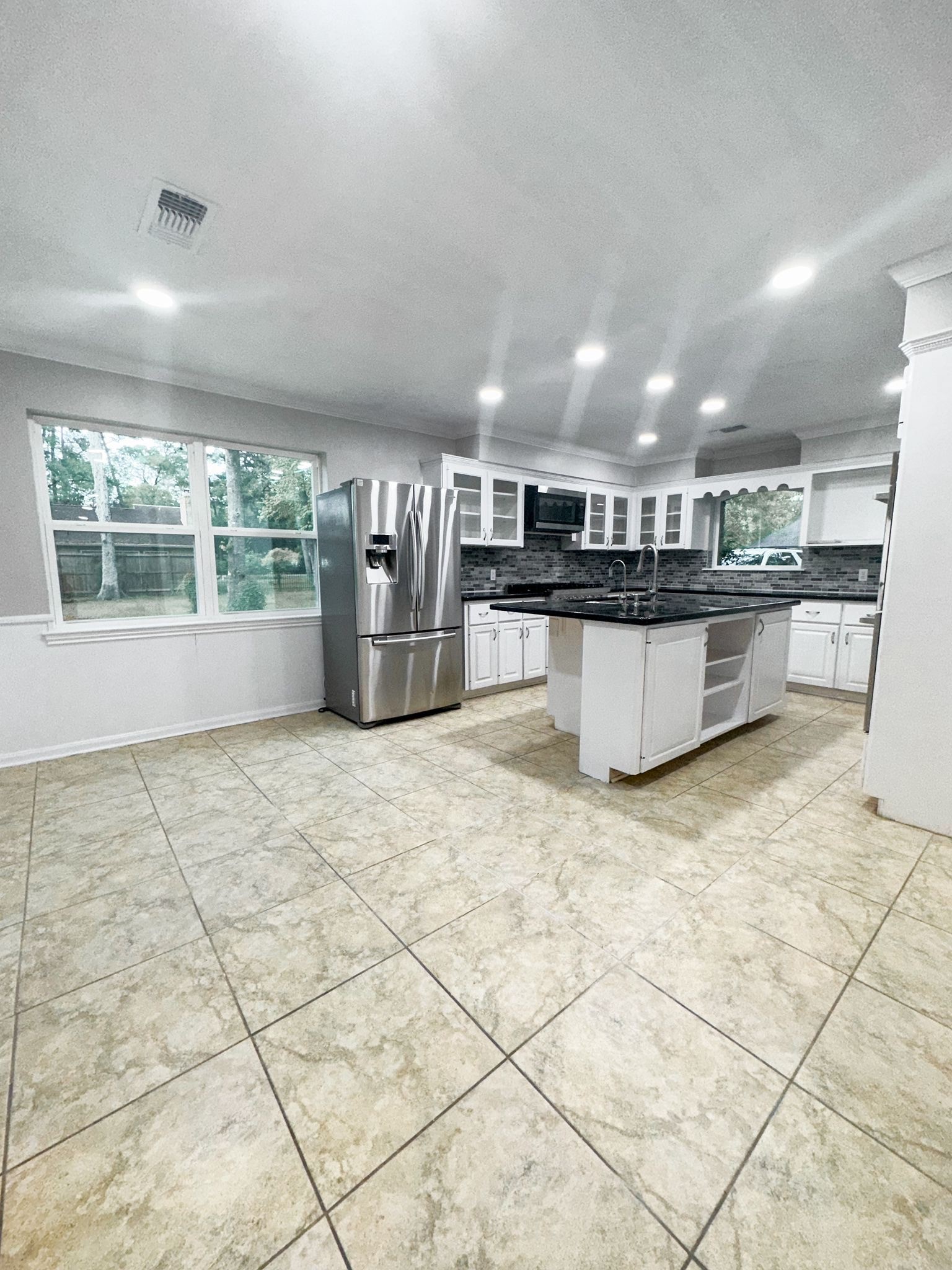 537 Natchez Park Conroe, TX 77302 - Photo 9 of 24