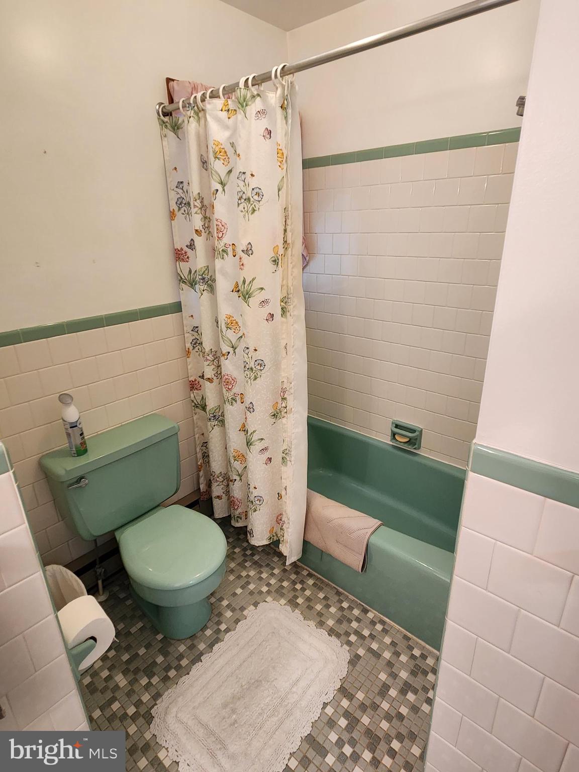 2015 Robertson Road Bel Air, MD 21015 - Photo 30 of 64 Hall bathroom features tub/shower