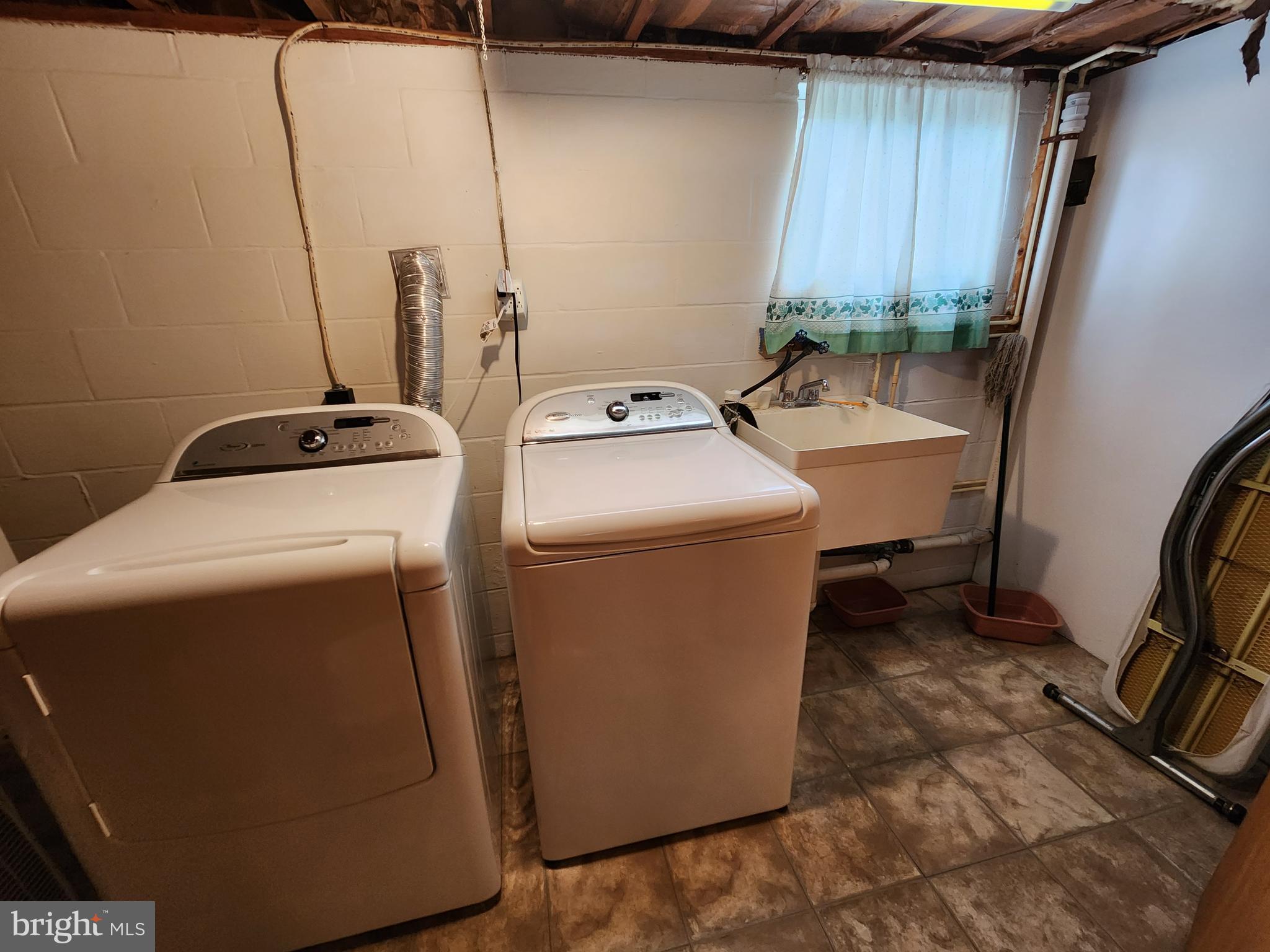 2015 Robertson Road Bel Air, MD 21015 - Photo 39 of 64 Whirlpool Cabrio washer & dryer