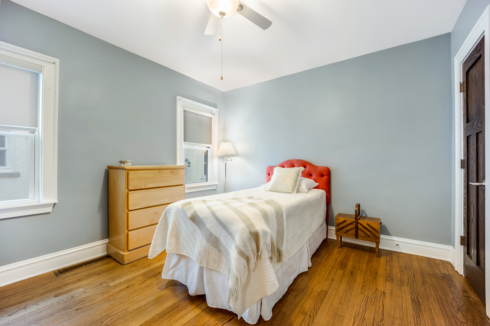 313 Blackhawk Road Riverside, IL 60546 - Photo 11 of 16