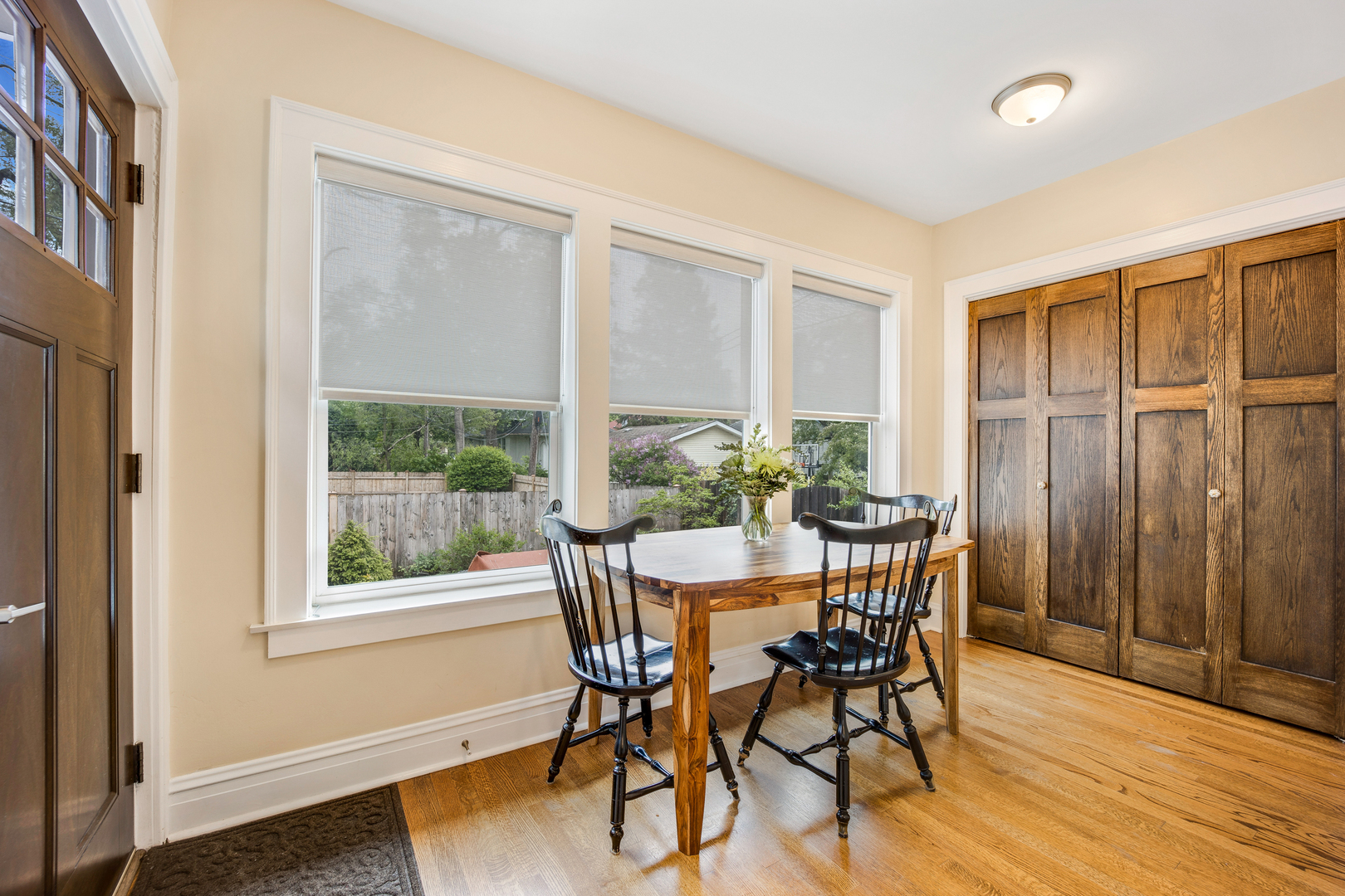313 Blackhawk Road Riverside, IL 60546 - Photo 5 of 16
