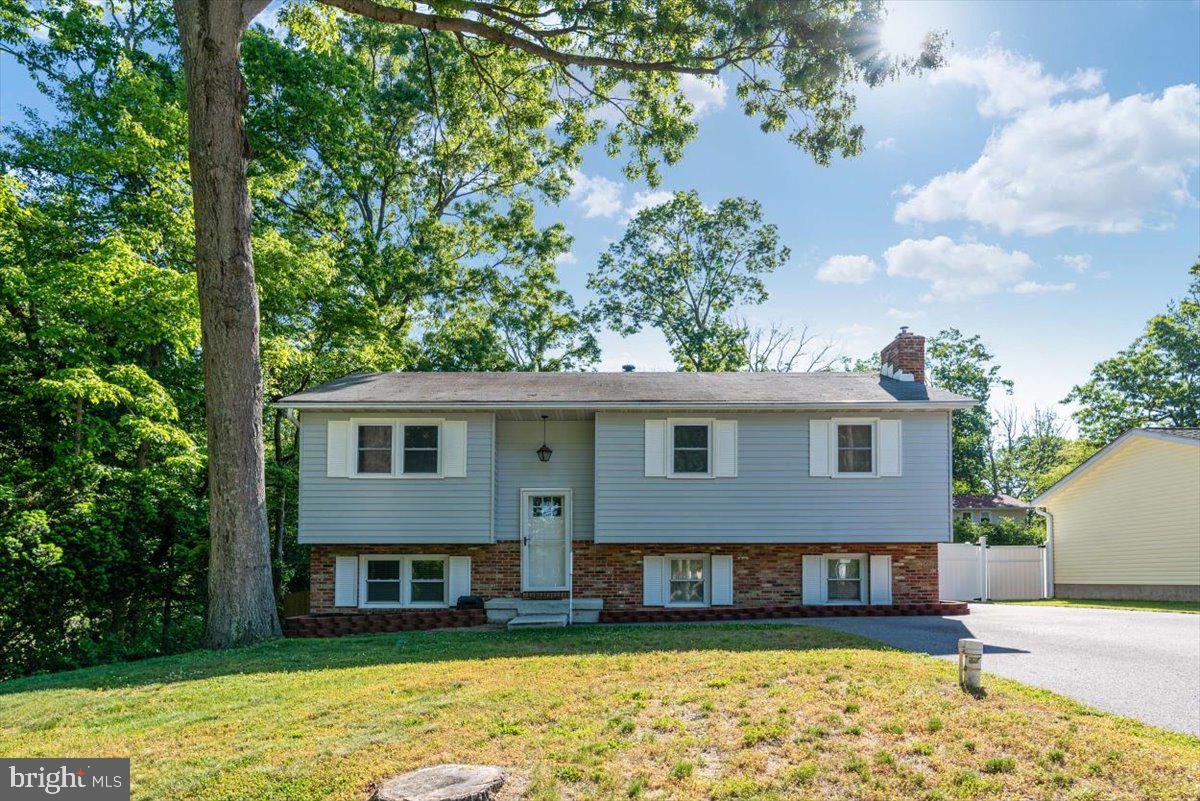 193 Hickory Point Road Pasadena, MD 21122 - Photo 2 of 40 Gallery Image 2