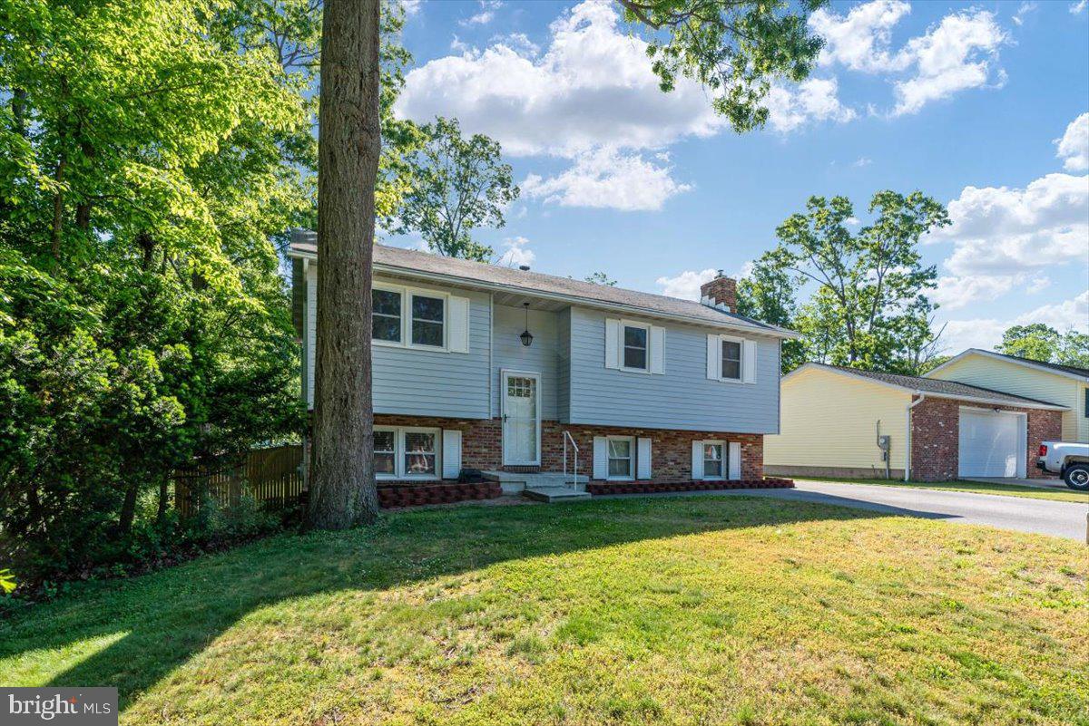 193 Hickory Point Road Pasadena, MD 21122 - Photo 3 of 40 Gallery Image 3