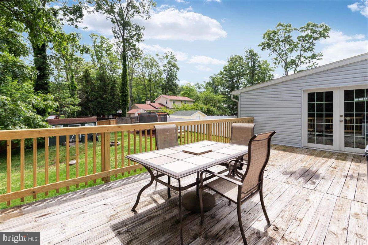 193 Hickory Point Road Pasadena, MD 21122 - Photo 29 of 40 Gallery Image 29