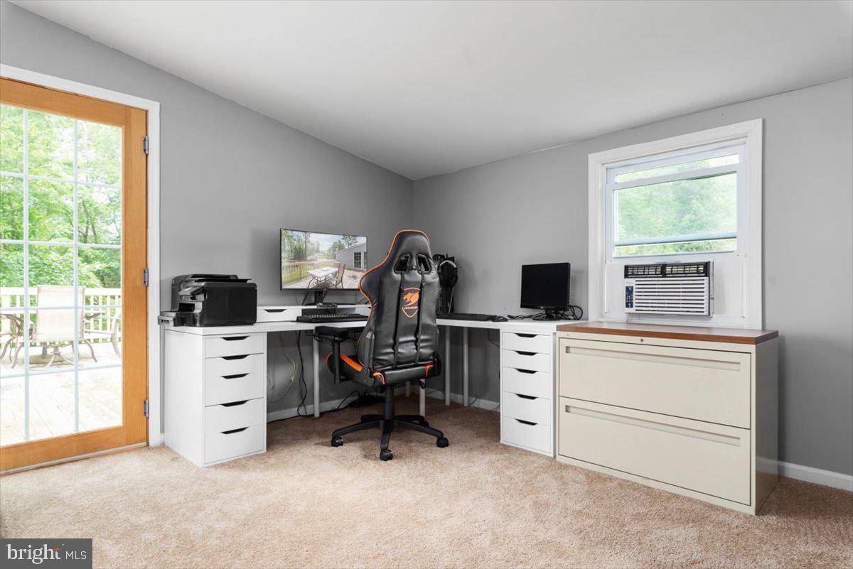 193 Hickory Point Road Pasadena, MD 21122 - Photo 31 of 40 Gallery Image 31