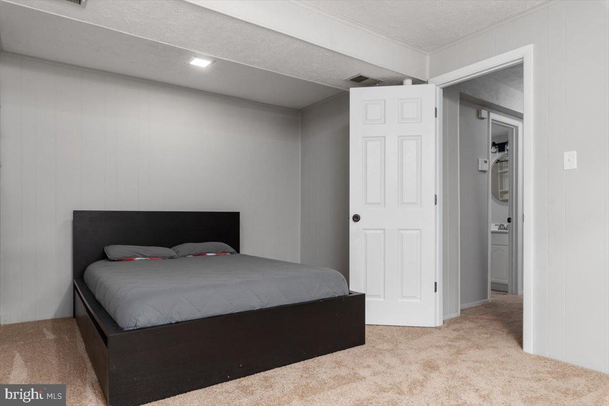 193 Hickory Point Road Pasadena, MD 21122 - Photo 32 of 40 Gallery Image 32