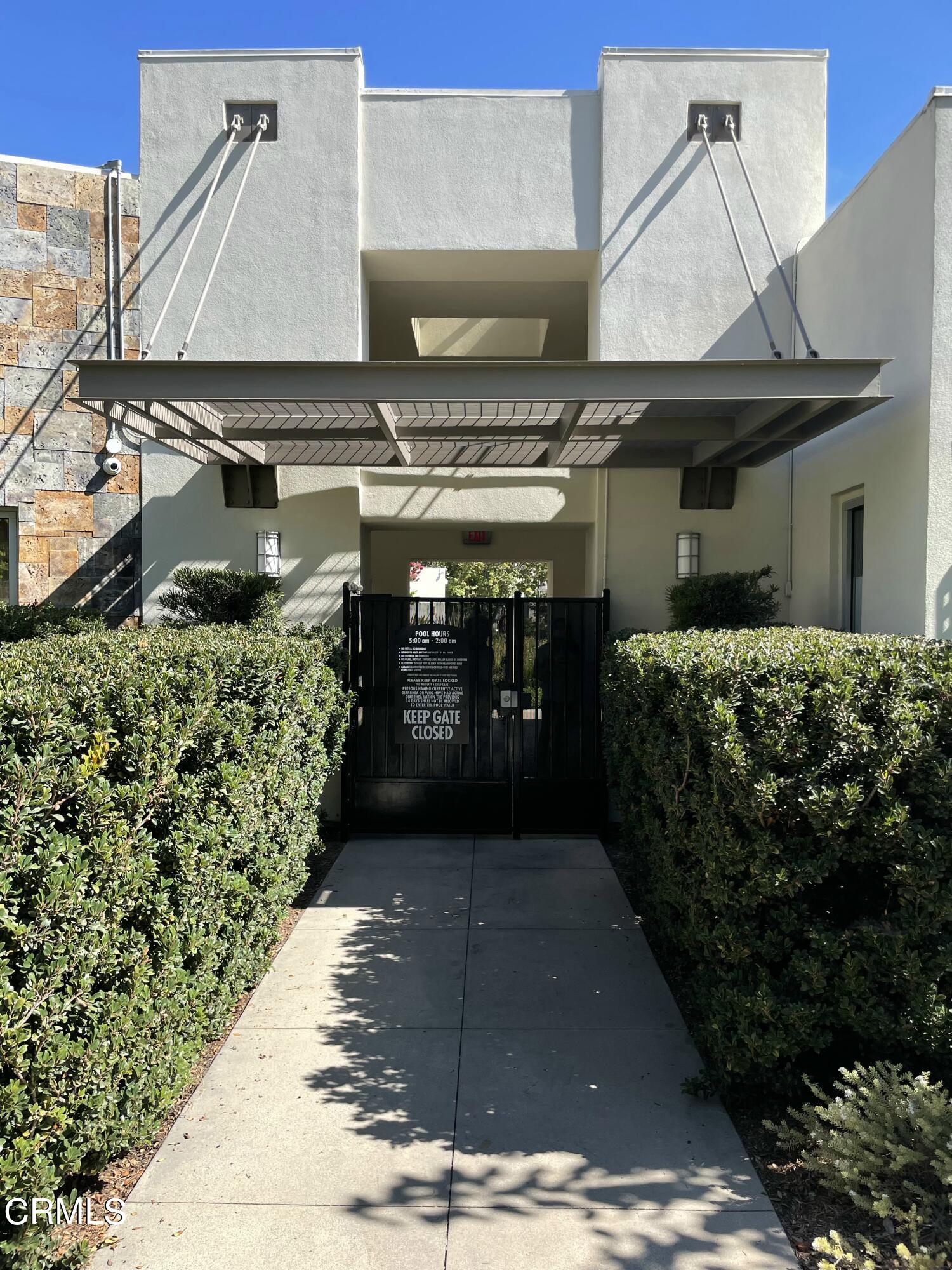 5524 Palm Drive Hawthorne, CA 90250 - Photo 40 of 46 a view of a garage