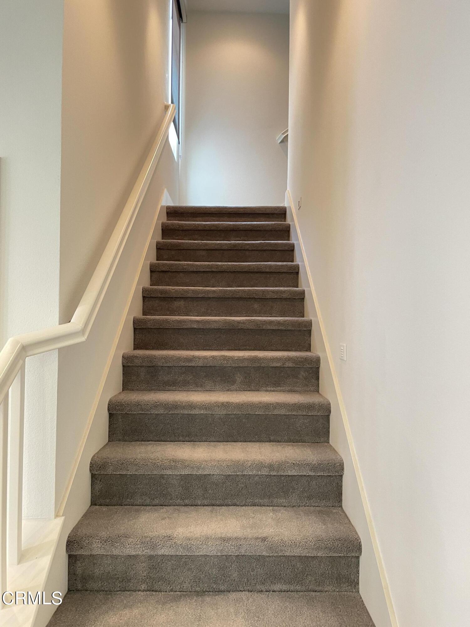 5524 Palm Drive Hawthorne, CA 90250 - Photo 8 of 46 a view of entryway