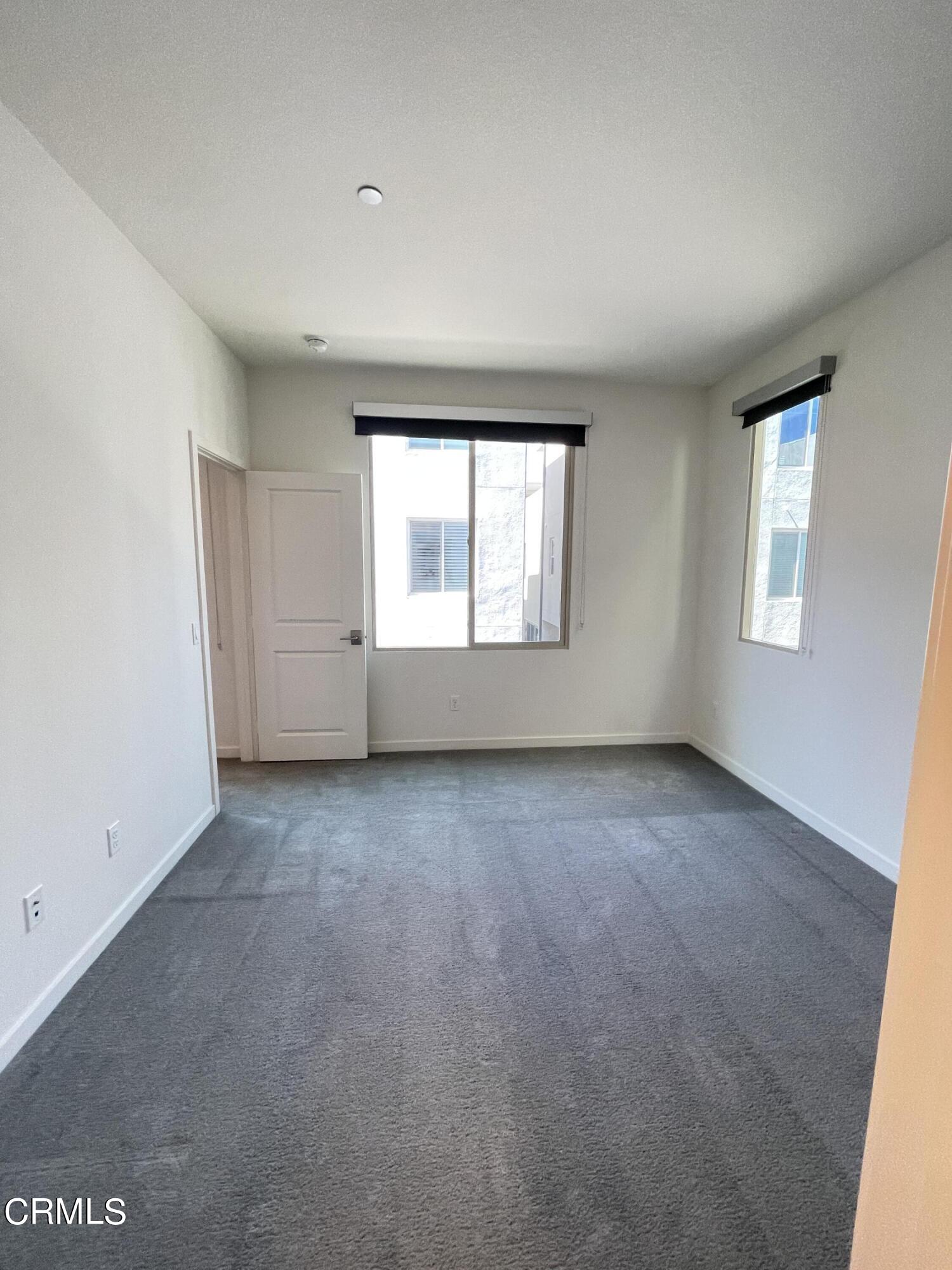 5524 Palm Drive Hawthorne, CA 90250 - Photo 10 of 46 an empty room with a window