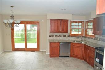 5065 Kerth Road St. Louis, MO 63128 - Photo 11 of 30 Gallery Image 11