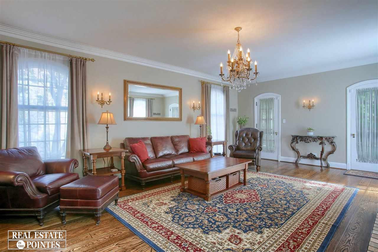 253 Lewiston Road Grosse Pointe Farms, MI 48236 - Photo 7 of 41