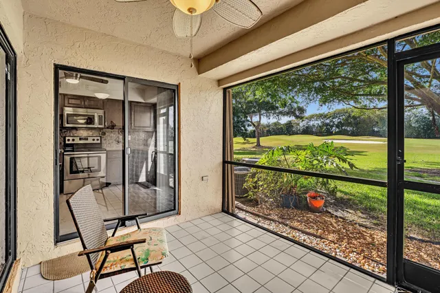 $425,000 | 17372 Boca Club Boulevard, Unit 405, Boca Raton, FL 33487