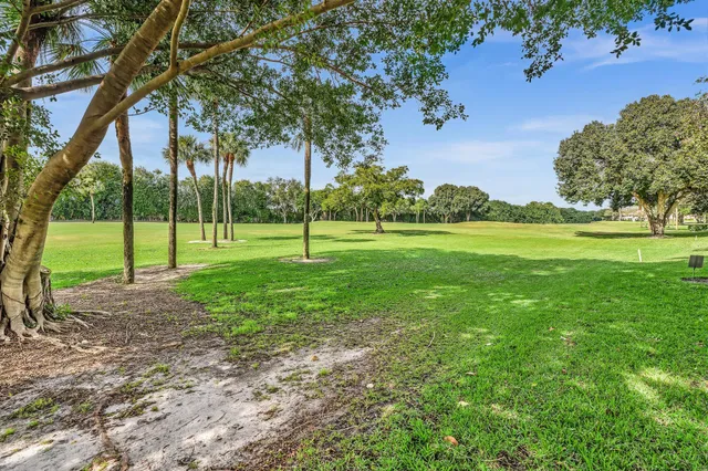$425,000 | 17372 Boca Club Boulevard, Unit 405, Boca Raton, FL 33487