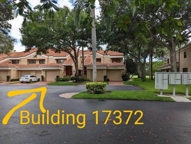 $425,000 | 17372 Boca Club Boulevard, Unit 405, Boca Raton, FL 33487