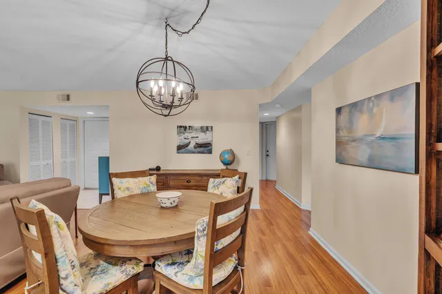 $425,000 | 17372 Boca Club Boulevard, Unit 405, Boca Raton, FL 33487