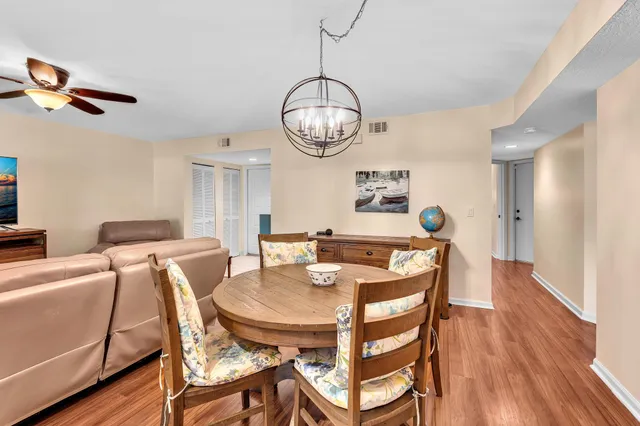 $425,000 | 17372 Boca Club Boulevard, Unit 405, Boca Raton, FL 33487