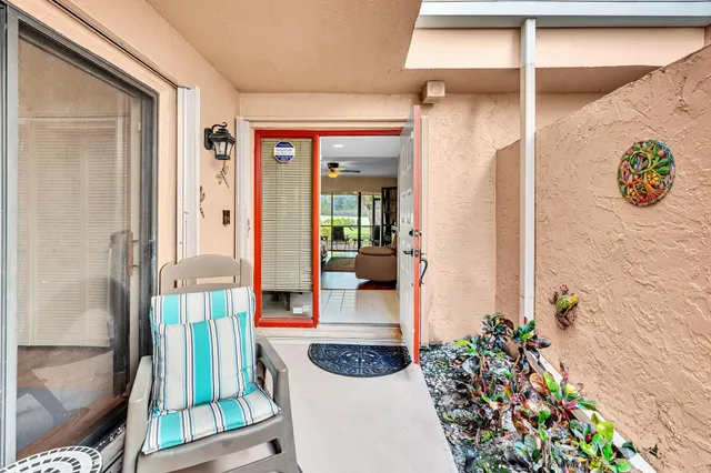 $425,000 | 17372 Boca Club Boulevard, Unit 405, Boca Raton, FL 33487