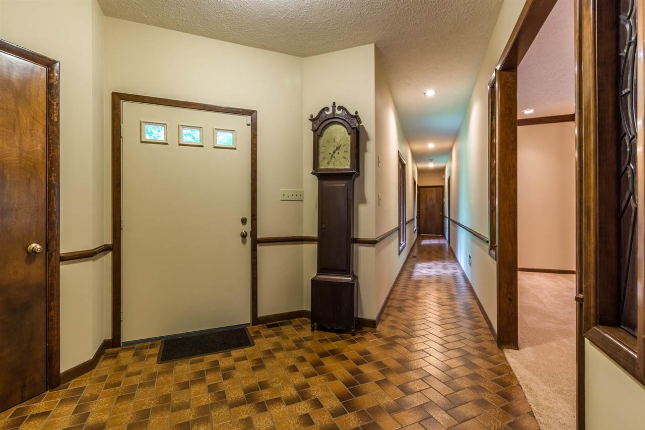 5480 East James Road Bloomington, IN 47408 - Photo 5 of 36 Gallery Image 5