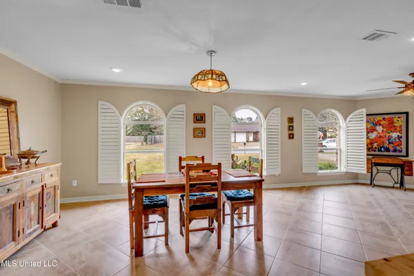 $327,500 | 615 North Haven Drive, Biloxi, MS 39532