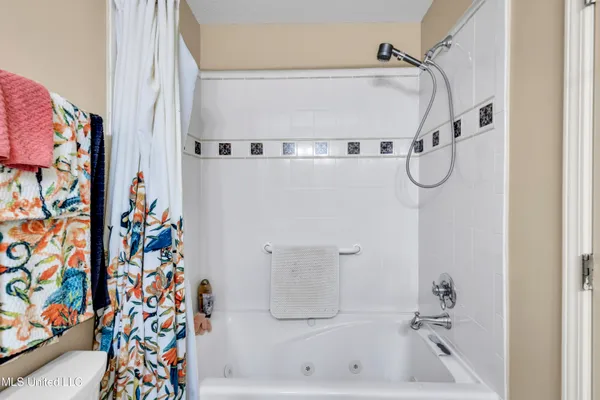 $327,500 | 615 North Haven Drive, Biloxi, MS 39532