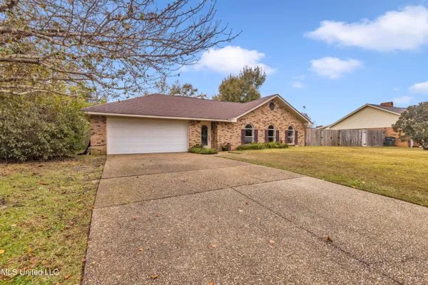 $327,500 | 615 North Haven Drive, Biloxi, MS 39532