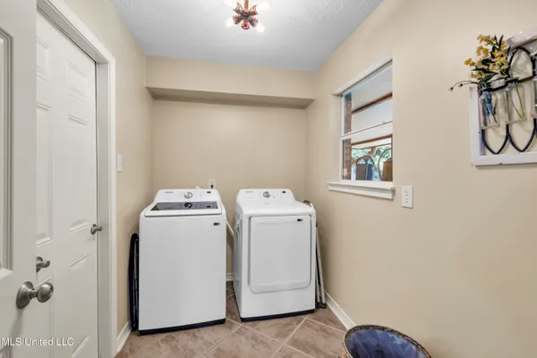 $327,500 | 615 North Haven Drive, Biloxi, MS 39532