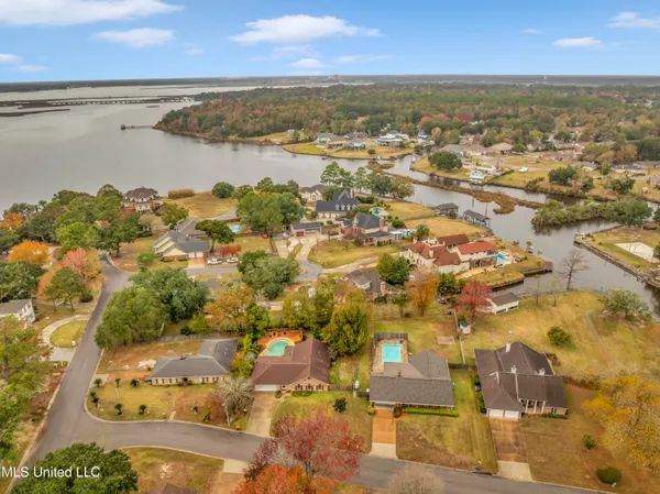 $327,500 | 615 North Haven Drive, Biloxi, MS 39532