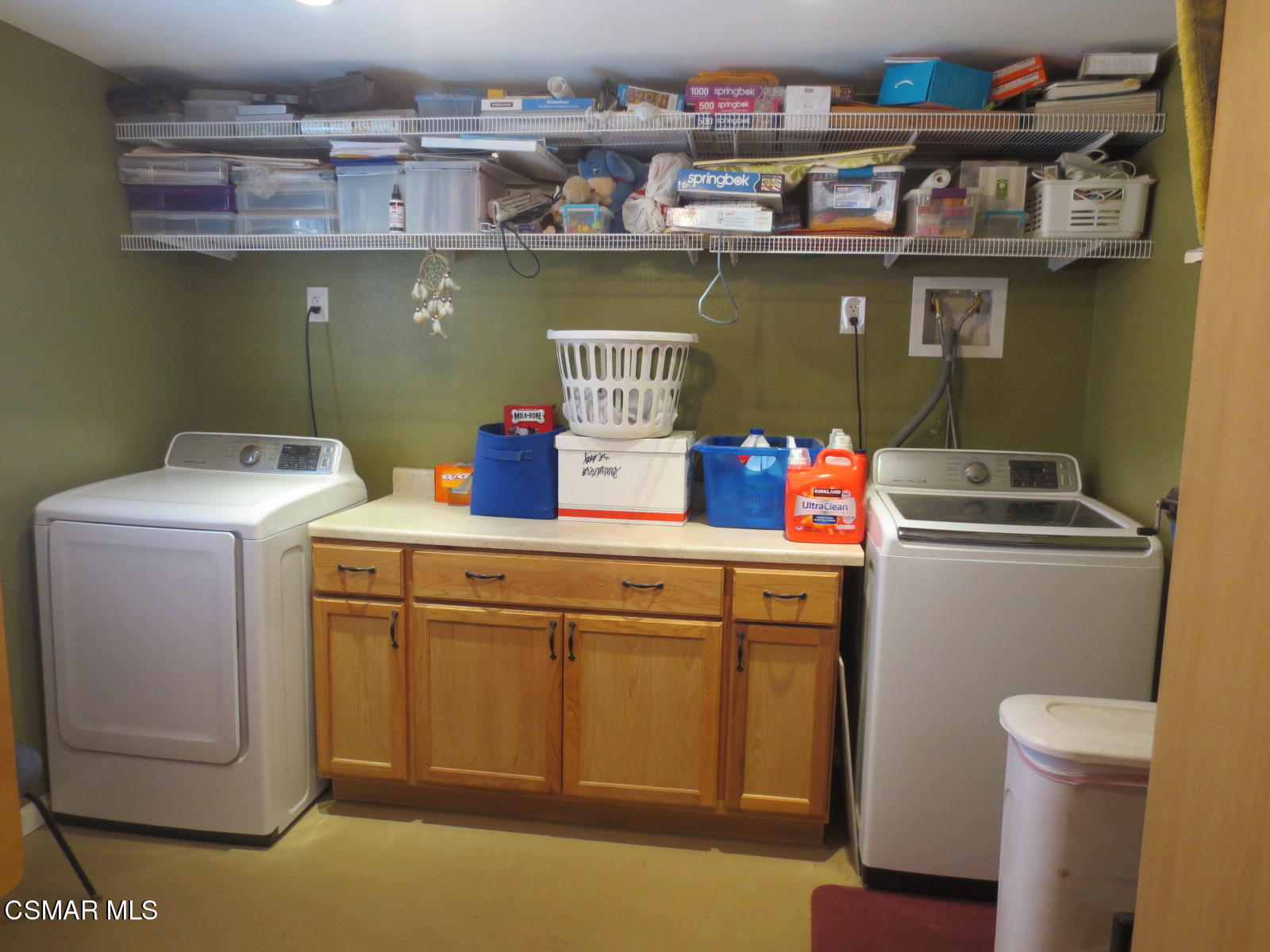 4521 Alpine Street Simi Valley, CA 93063 - Photo 5 of 62 a utility room with dryer and washer