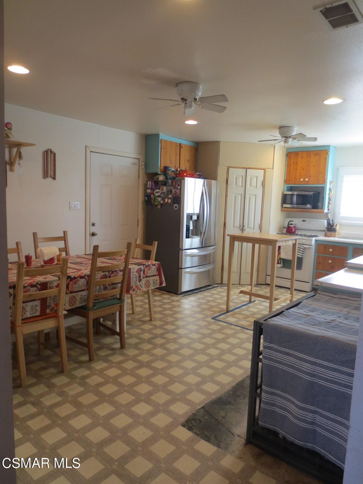 4521 Alpine Street Simi Valley, CA 93063 - Photo 10 of 62 2020-12-26 12.29.25