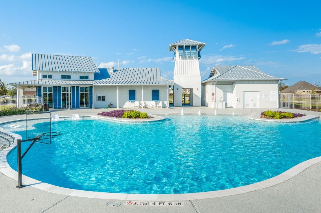 31527 Fern Grove Road Fulshear, TX 77423 - Photo 19 of 21 a view of a house with a swimming pool