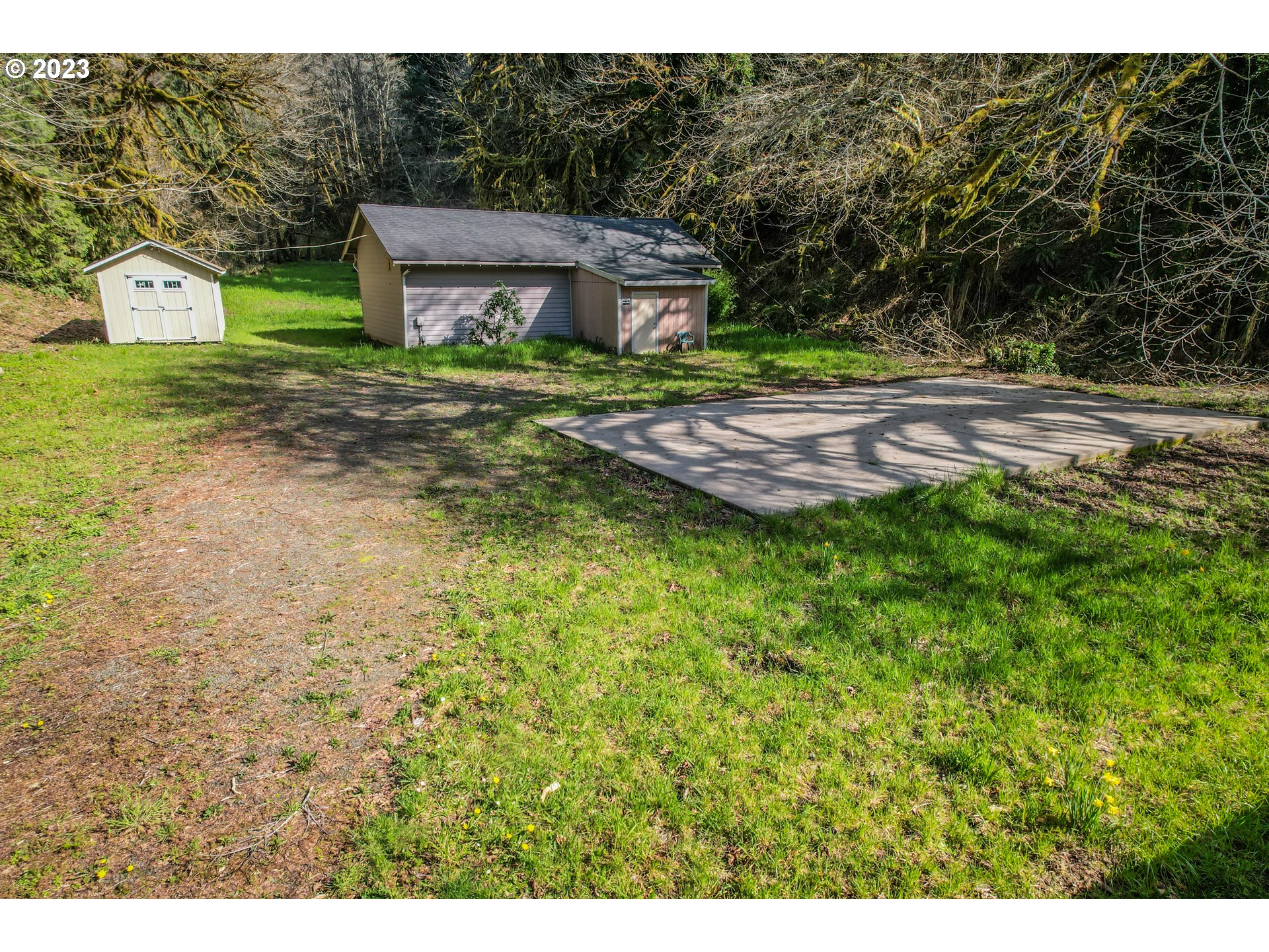 8811 North Fork Road Florence, OR 97439 - Photo 3 of 12