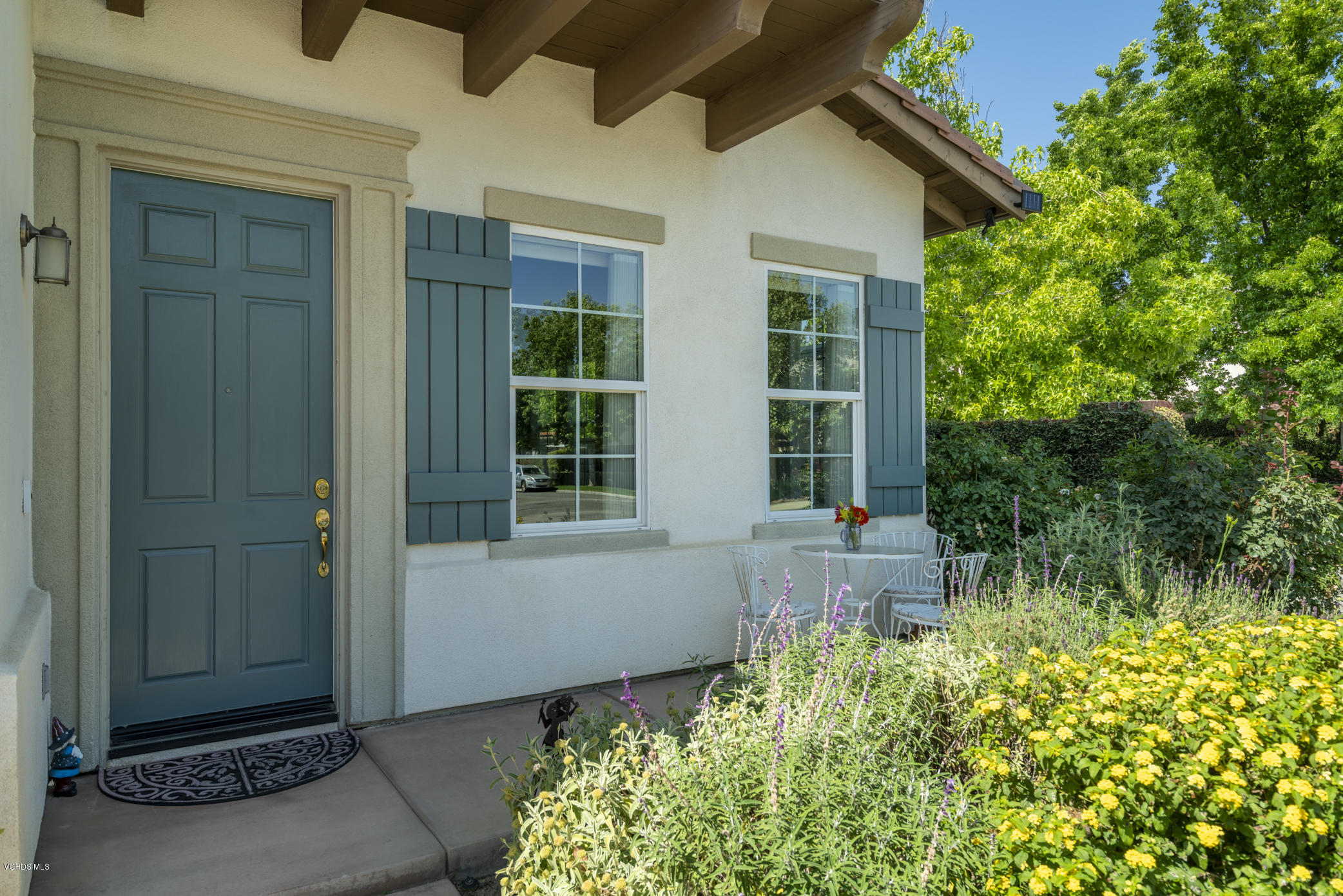 4791 Promenade Street Simi Valley, CA 93063 - Photo 3 of 32 front porch