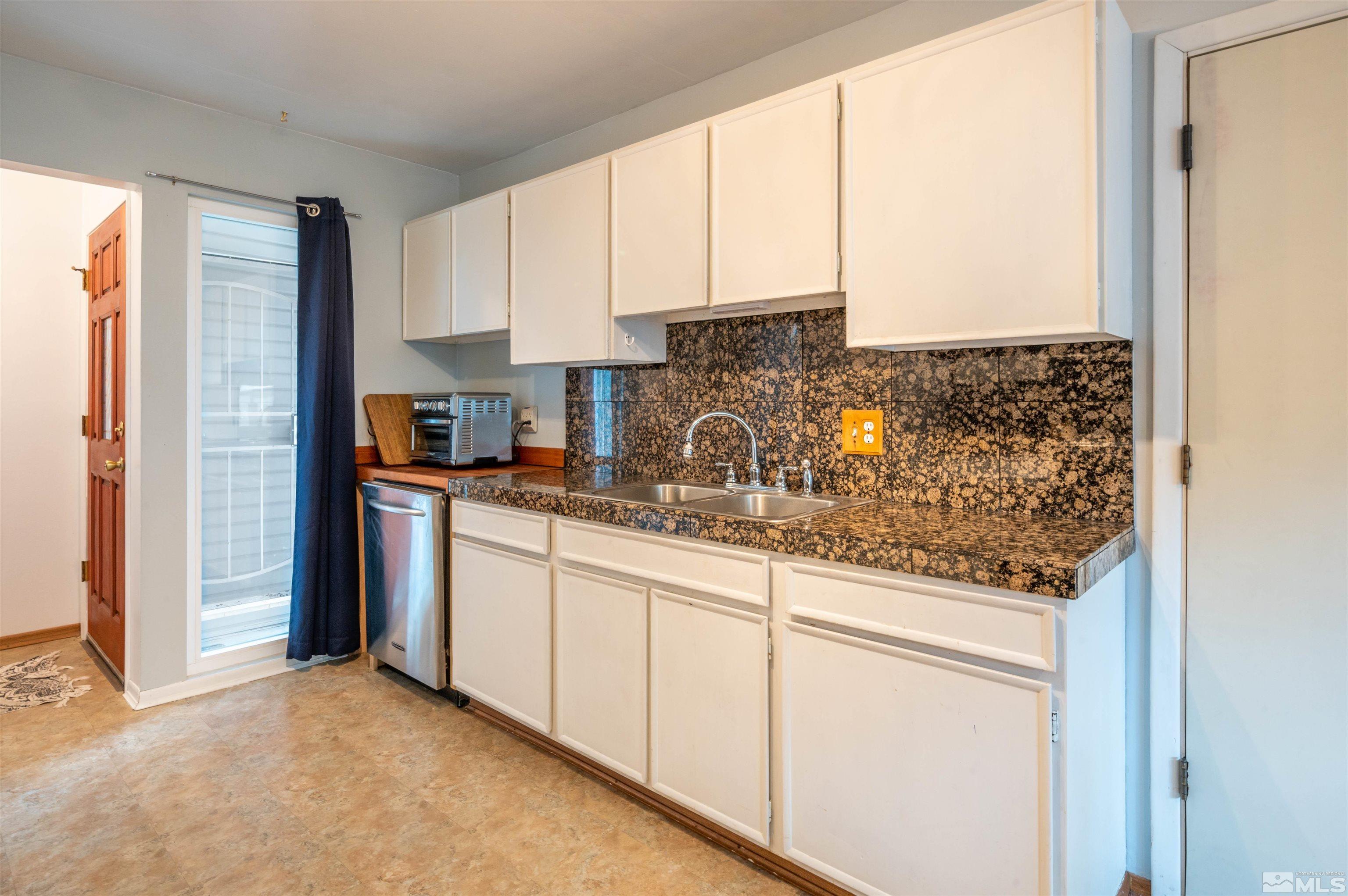 2475 Apollo Way Reno, NV 89503 - Photo 5 of 24 Photo 5